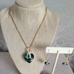 Green Crystal Heart Necklace Set
